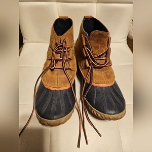 Sorel Out n About rain boots